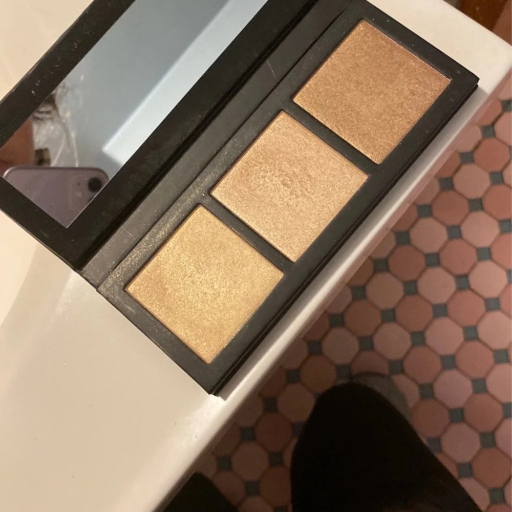 MAC Hyper Real Glow